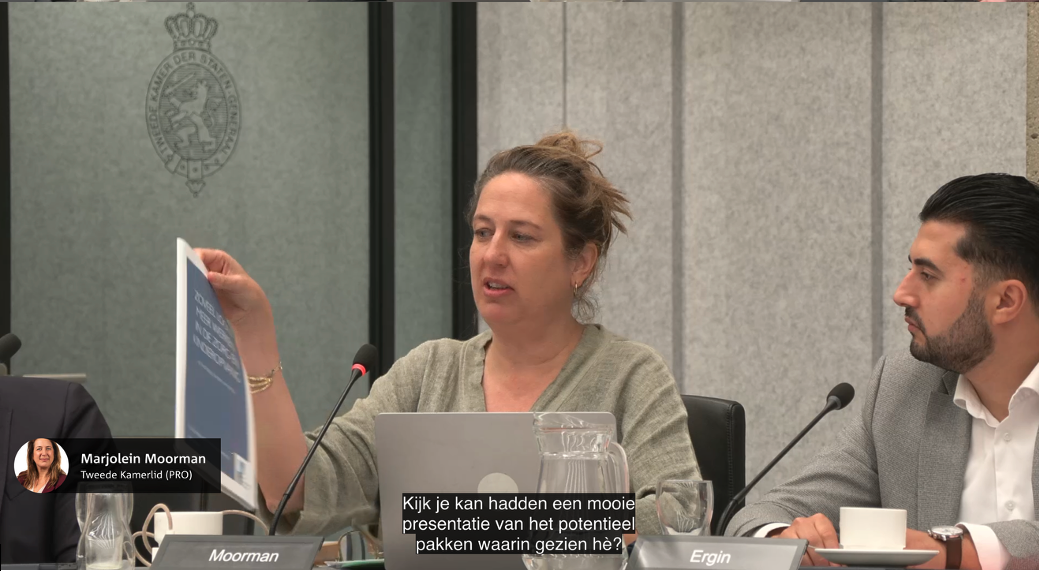 Moorman, Zoveel loont meer werken in zorg en kinderopvang, debat Emancipatie